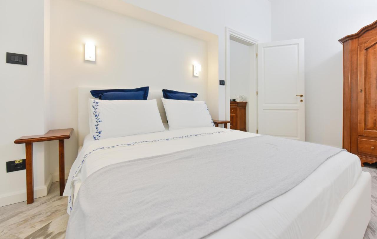 Apartment No 6 *